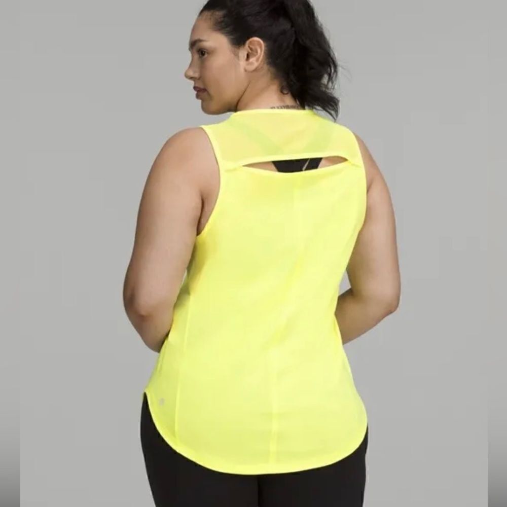 Lululemon SCULPT TANK ELECTRIC
LEMON